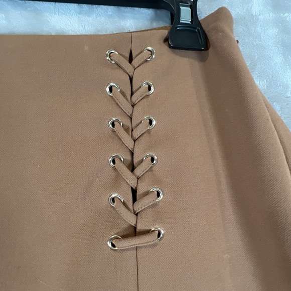 White House Black Market Skirt Lace-Up Short Caramel Brown Size 4 Office Teacher - Picture 6 of 13